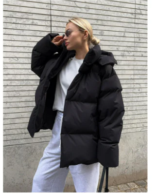 Kurze Jacke mit Kapuze für Damen