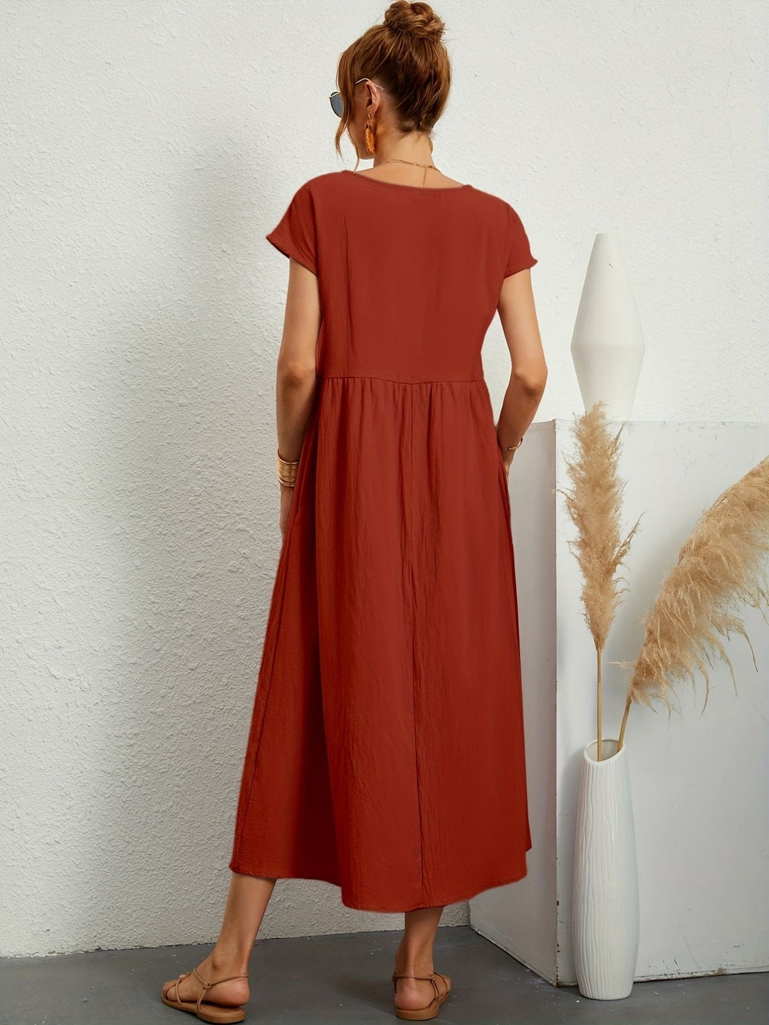 Kleid mit rundhalsausschnitt