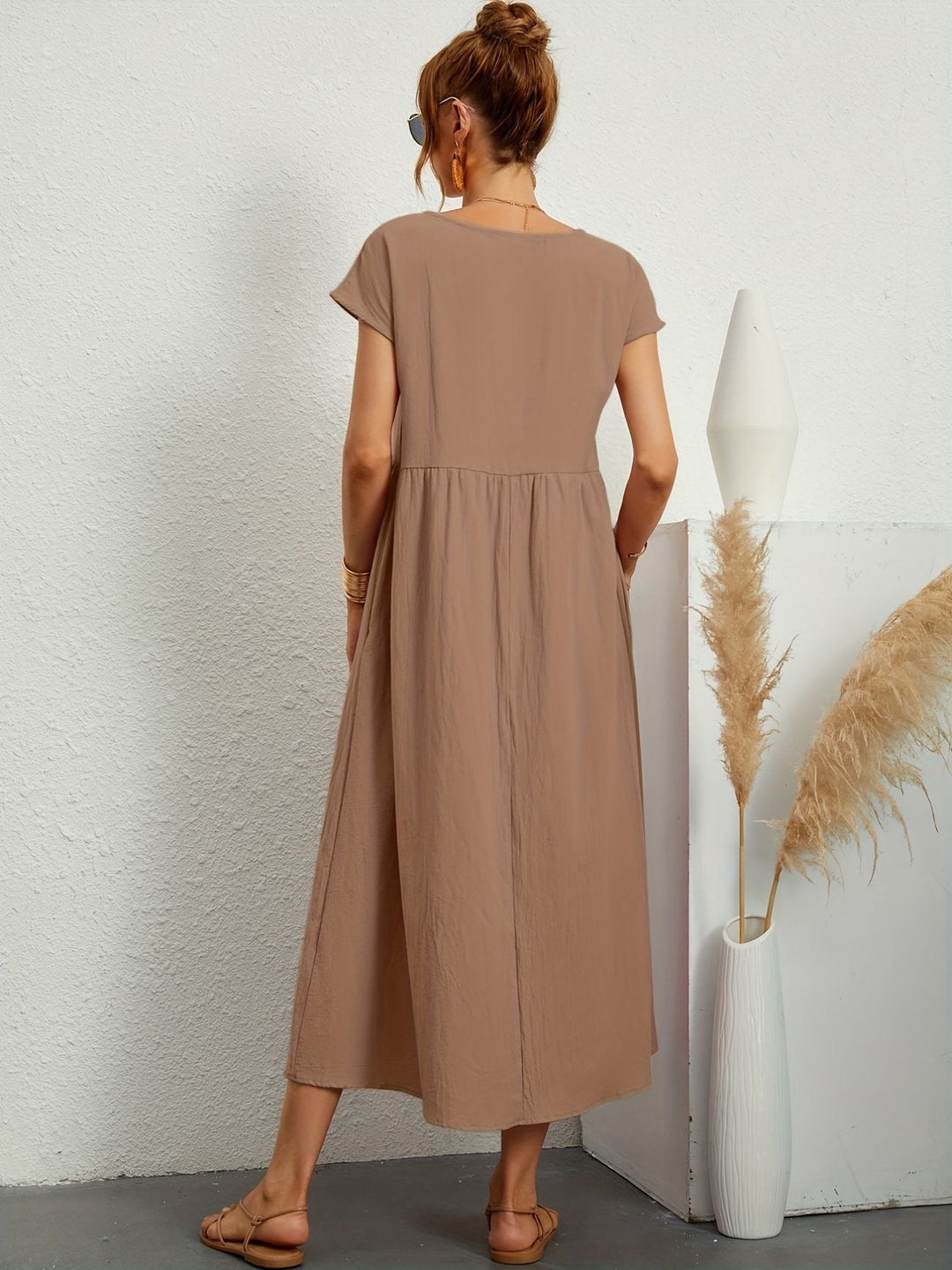 Kleid mit rundhalsausschnitt