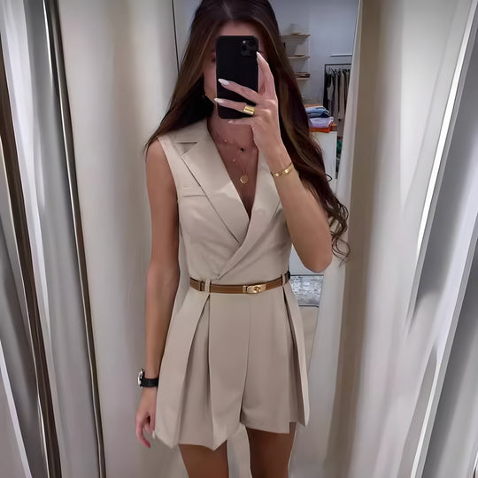 Kurzer ärmelloser jumpsuit für frauen