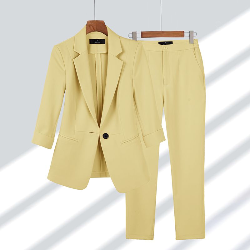 Elegantes set aus blazer und hose für frauen