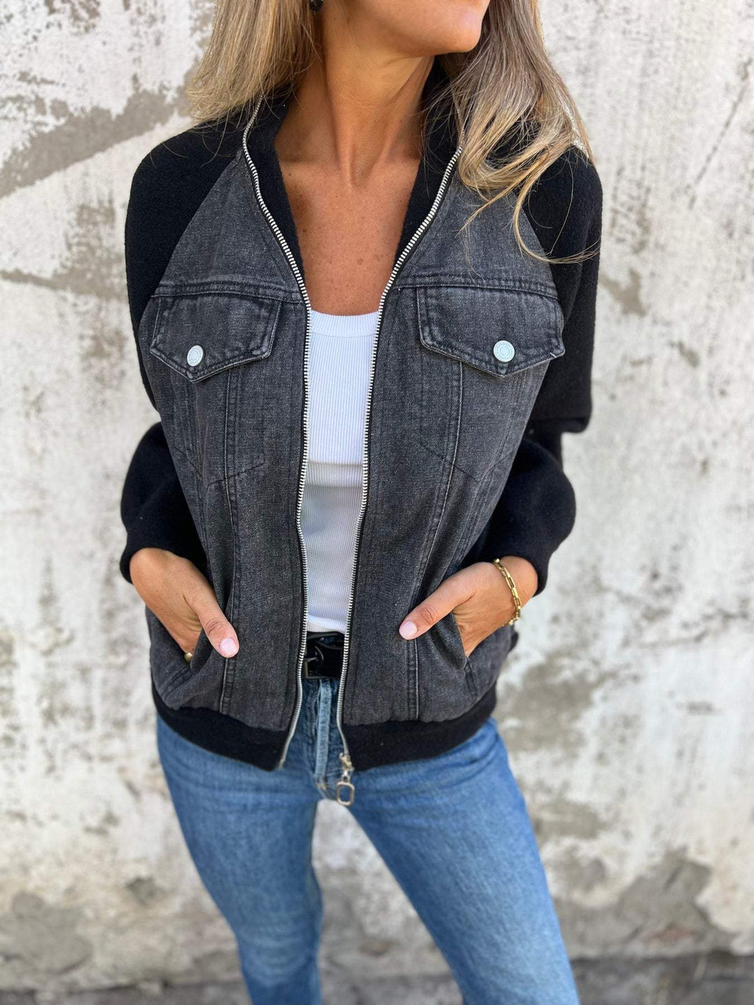 Moderne Jeansjacke für Damen